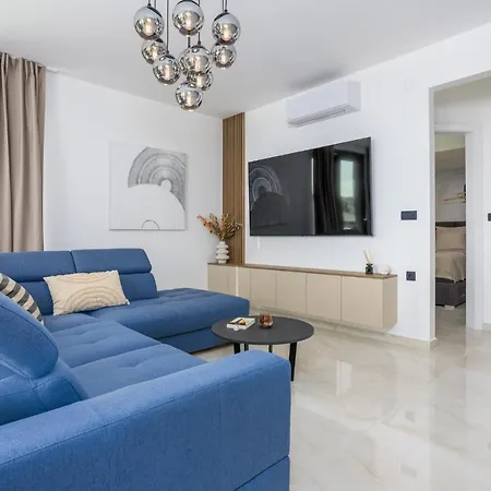 Deluxe With Heated Pool, Whirpool, Sea View Near Beautiful Iii - By Traveler Tourist Agency Krk Id 2402 Vilă