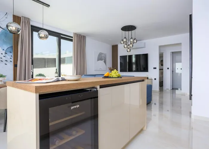 Deluxe With Heated Pool, Whirpool, Sea View Near Beautiful Iii - By Traveler Tourist Agency Krk Id 2402