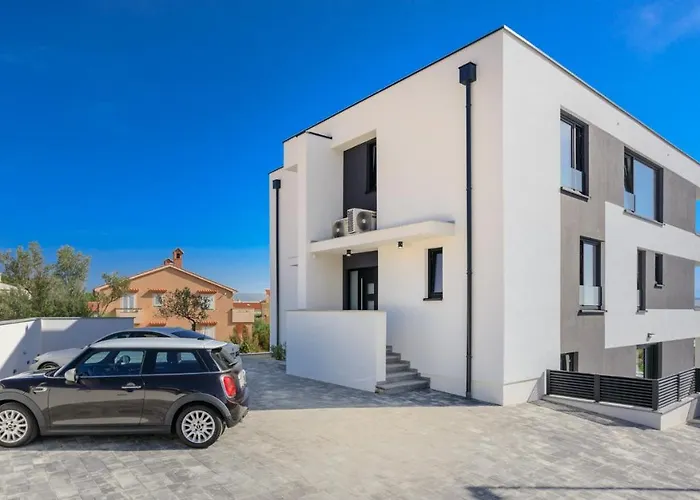 Villa Deluxe With Heated Pool, Whirpool, Sea View Near Beautiful Iii - By Traveler Tourist Agency Krk Id 2402