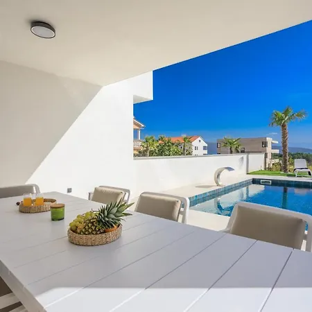 Deluxe With Heated Pool, Whirpool, Sea View Near Beautiful Iii - By Traveler Tourist Agency Krk Id 2402 * קרק